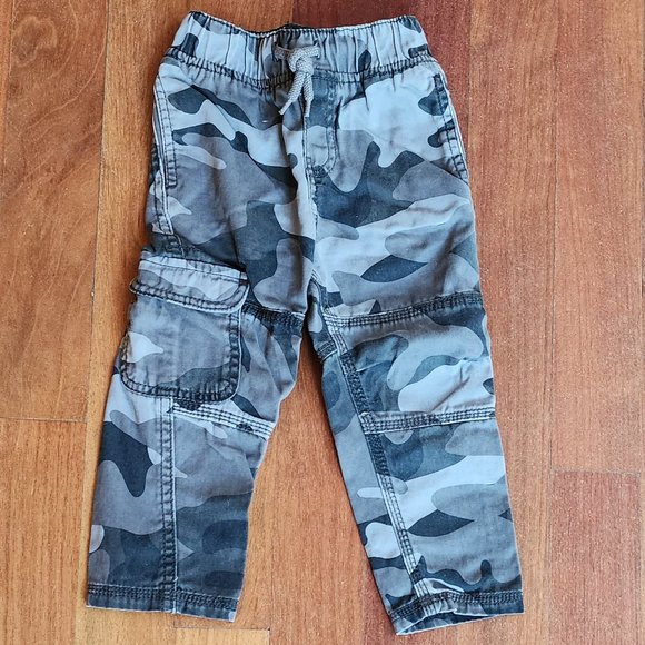 OshKosh B'gosh Toddler Gray Camo Cargo Pants Size 2T - Picture 2 of 8